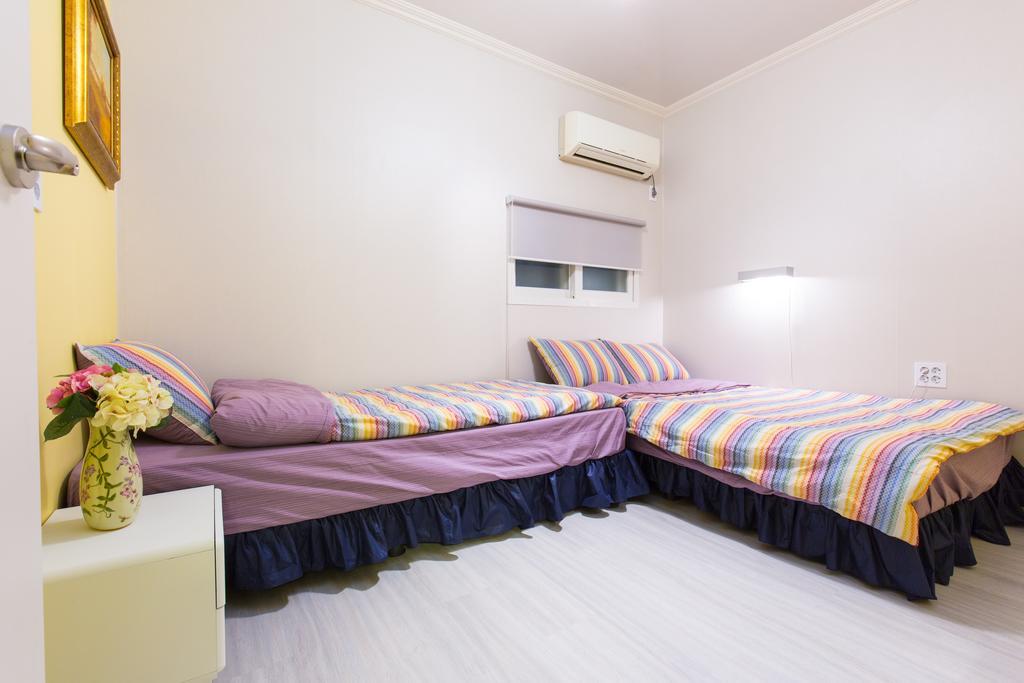 Oh Blue Guesthouse Seoul Rom bilde